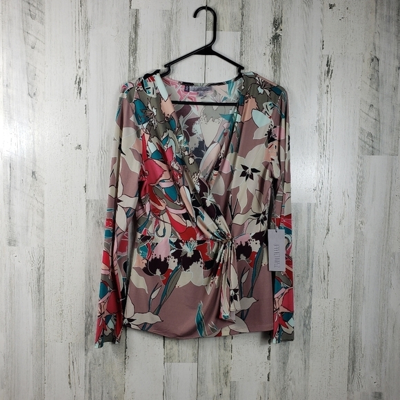 New Jennifer lopez colorful long sleeve top women's size large - Picture 11 of 11